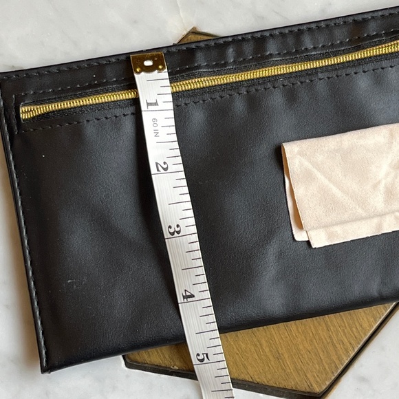 Balenciaga soft sunglasses case, black & gold. - Picture 7 of 12